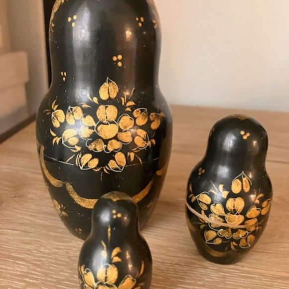 Vintage Russian Matryoshka Hand Lacquered Nesting Dolls - Picture 3 of 5